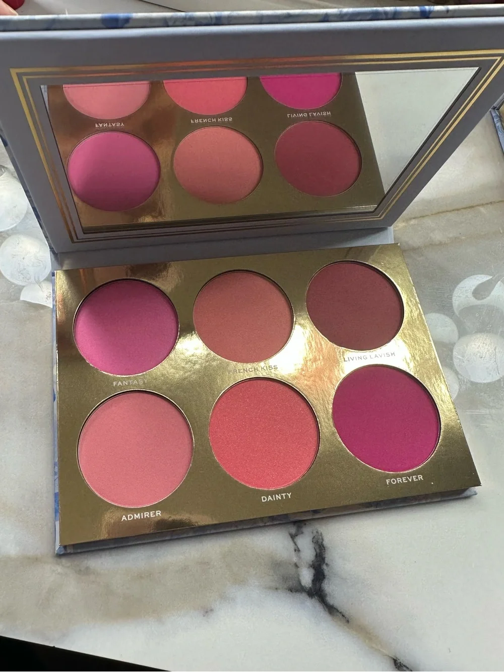 Jaclyn Hill Rouge Romance Blush Pallet - Pink